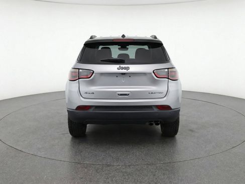 Used 2025 Jeep Compass Trailhawk AWD/4WD image 7