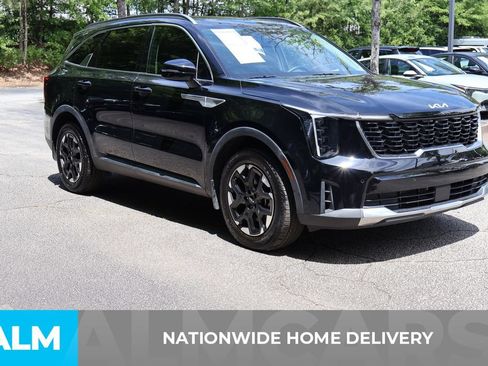 Used 2025 Kia Sorento S w/ Panoramic Sunroof Package FWD image 4