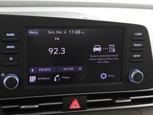 Used 2022 Hyundai Elantra SE image 10