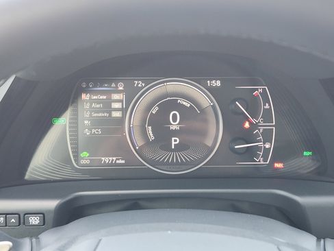 Used 2025 Lexus ES 300h w/ Premium Package image 18