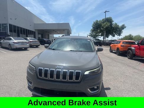 Used 2019 Jeep Cherokee Limited w/ Technology Group FWD image 4