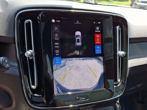 Used 2023 Volvo XC40 Recharge Ultimate AWD/4WD image 19