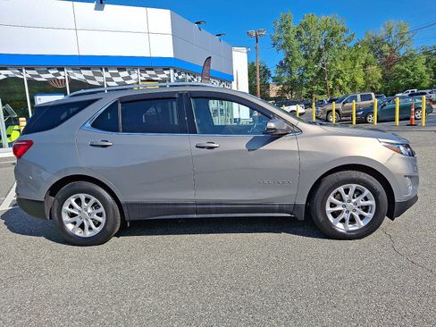 Used 2018 Chevrolet Equinox LT w/ Sun & Infotainment Package image 7