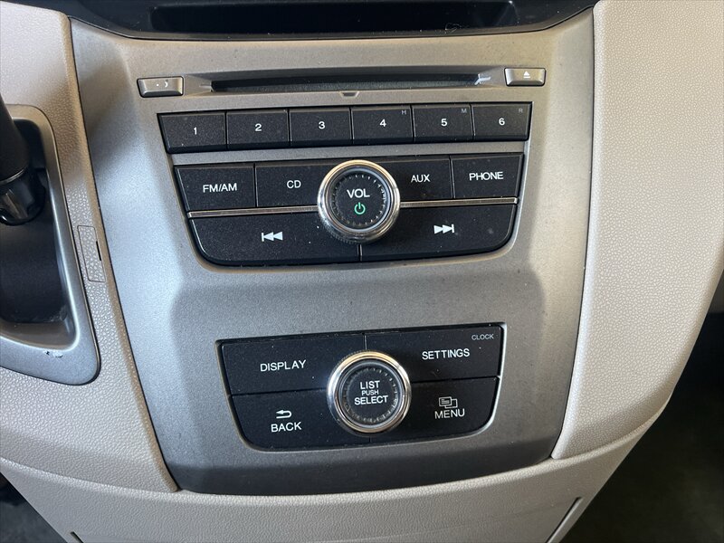 Used 2015 Honda Odyssey LX image 28