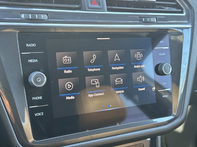 Certified 2024 Volkswagen Tiguan SE R-Line FWD image 13