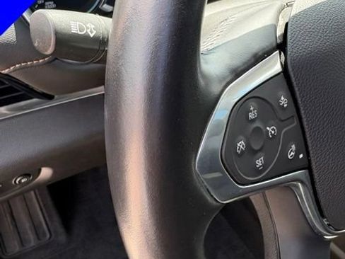 Used 2021 Chevrolet Traverse LT FWD image 14