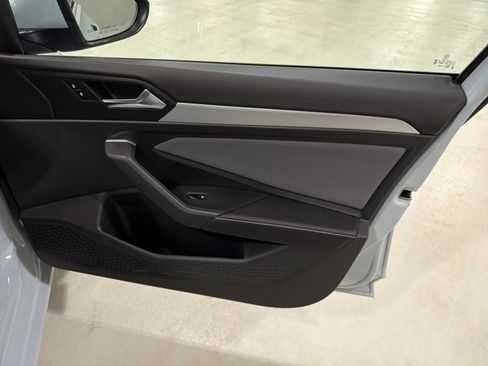 New 2026 Volkswagen Jetta SE FWD image 38