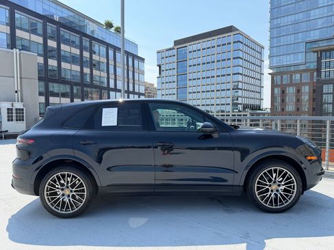 Used 2023 Porsche Cayenne Platinum Edition AWD/4WD image 8
