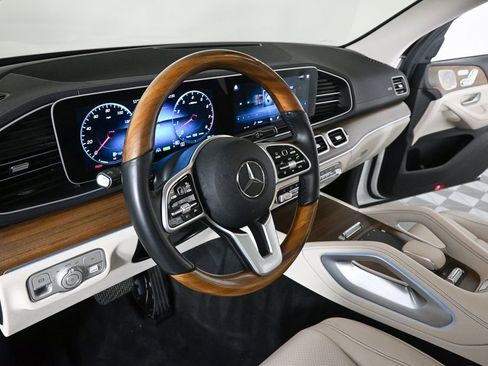 Certified 2022 Mercedes-Benz GLS 450 4MATIC image 6