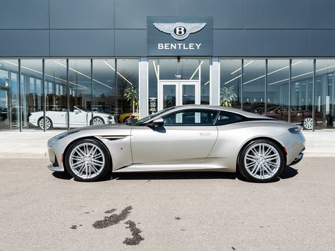 Used 2026 Aston Martin DB12 Coupe image 5