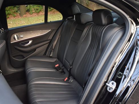 Used 2021 Mercedes-Benz E 350 4MATIC Sedan image 19