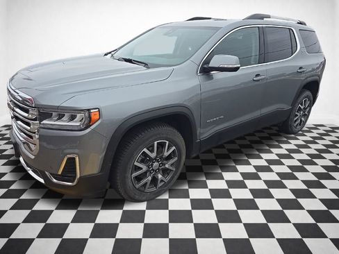 Certified 2023 GMC Acadia SLE w/ Driver Convenience Package image 2