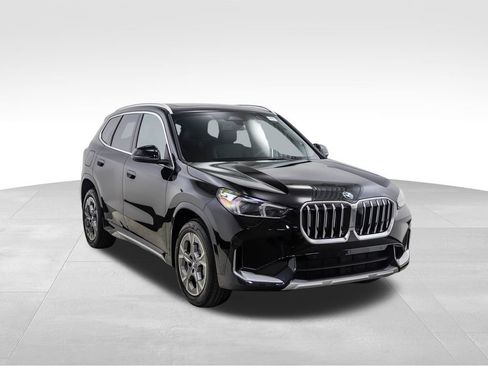 Certified 2025 BMW X1 xDrive28i w/ Convenience Package image 7