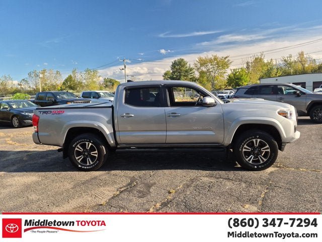 Used 2016 Toyota Tacoma TRD Sport w/ Towing Package AWD/4WD image 2