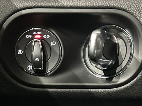 Used 2015 Porsche Macan Turbo AWD/4WD image 63