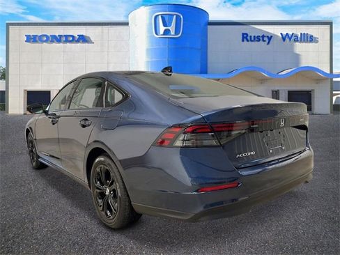New 2025 Honda Accord SE image 5