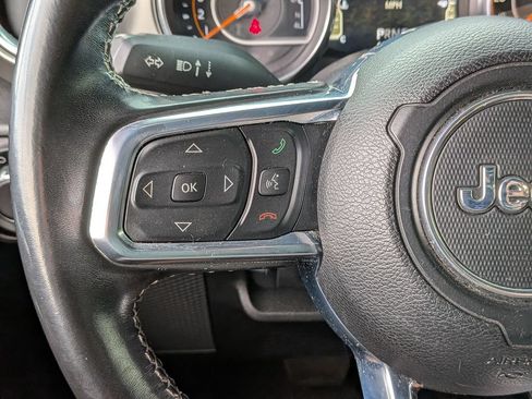 Used 2021 Jeep Wrangler Unlimited Sahara AWD/4WD image 19