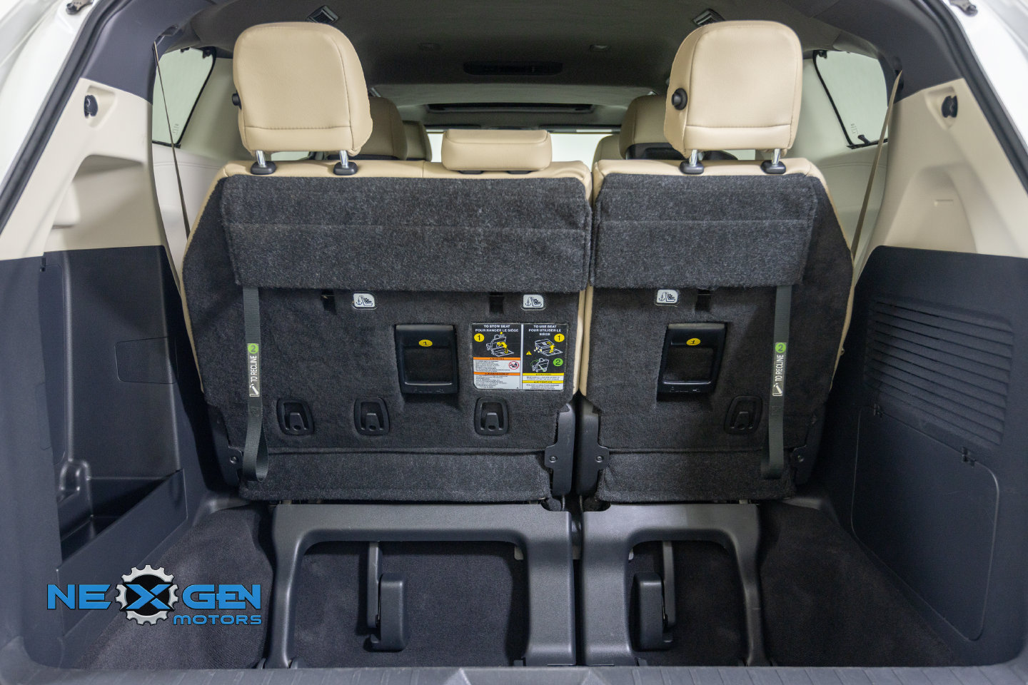 Used 2024 Toyota Sienna Limited AWD/4WD image 34