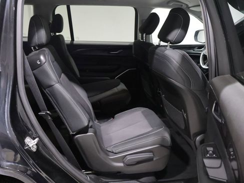 Certified 2022 Jeep Grand Cherokee L Laredo w/ Luxury Tech Group I AWD/4WD image 24