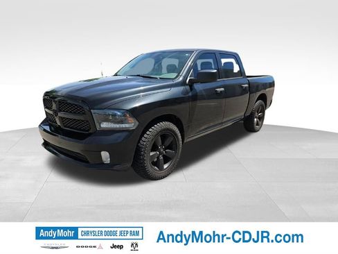 Used 2015 RAM 1500 Express RWD image 3