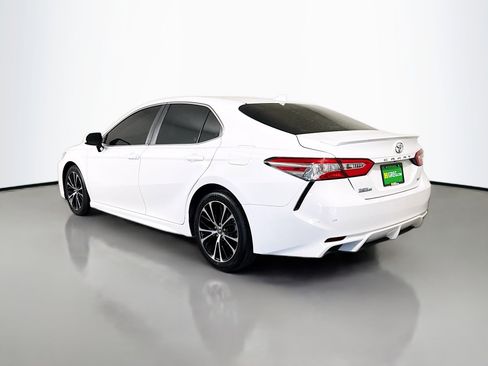 Used 2020 Toyota Camry SE image 7