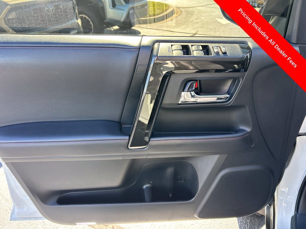 Used 2022 Toyota 4Runner TRD Off-Road Premium w/ Moonroof Package AWD/4WD image 4