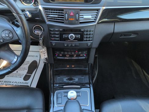 Used 2011 Mercedes-Benz E 350 Sedan image 19