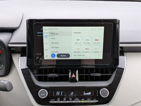 Used 2025 Toyota Corolla LE image 17