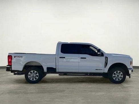 Certified 2024 Ford F250 XLT w/ FX4 Off-Road Package image 11