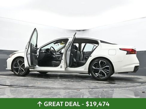 Used 2024 Nissan Altima 2.5 SR image 64