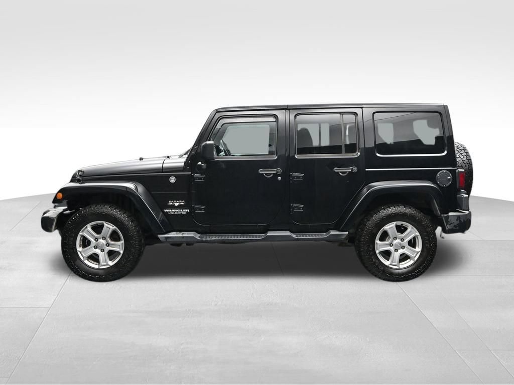 Used 2017 Jeep Wrangler Unlimited Sahara w/ Dual Top Group AWD/4WD image 2