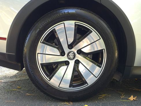 Used 2023 Porsche Taycan 4 Cross Turismo w/ Premium Package image 66