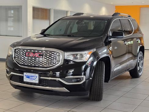 Certified 2018 GMC Acadia Denali w/ Technology Package AWD/4WD image 4