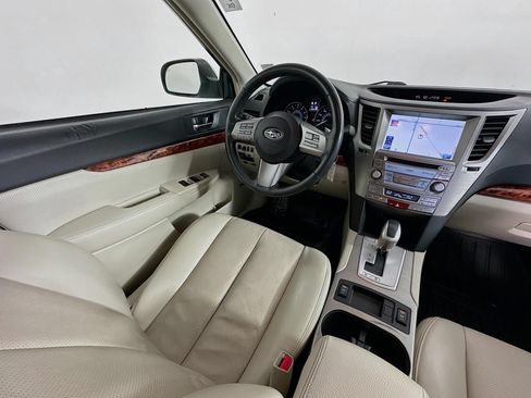 Used 2010 Subaru Outback 3.6R Limited AWD/4WD image 9
