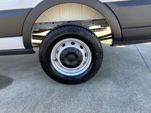 New 2026 Ford Transit 250 T-250 148  MED RF 9150 GV image 39