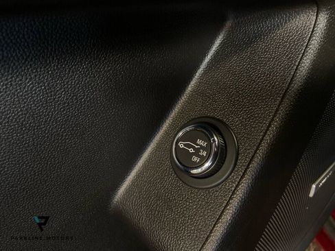 Used 2019 Chevrolet Traverse High Country image 31