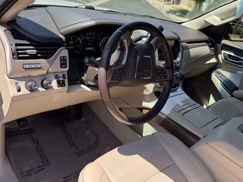 Used 2019 GMC Yukon Denali w/ Denali Ultimate Package AWD/4WD image 17