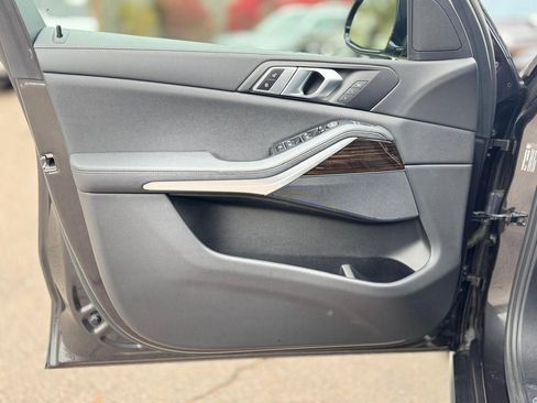 Used 2020 BMW X5 xDrive40i w/ Premium Package image 12