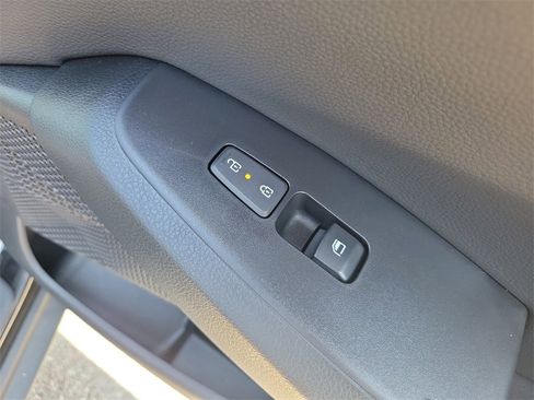 New 2026 Kia Seltos S image 11