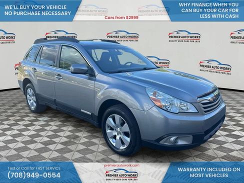 Used 2010 Subaru Outback 2.5i Premium AWD/4WD image 3