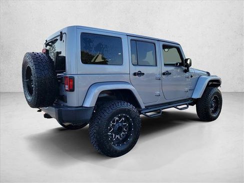 Used 2016 Jeep Wrangler Unlimited Sahara w/ Max Tow Package AWD/4WD image 5
