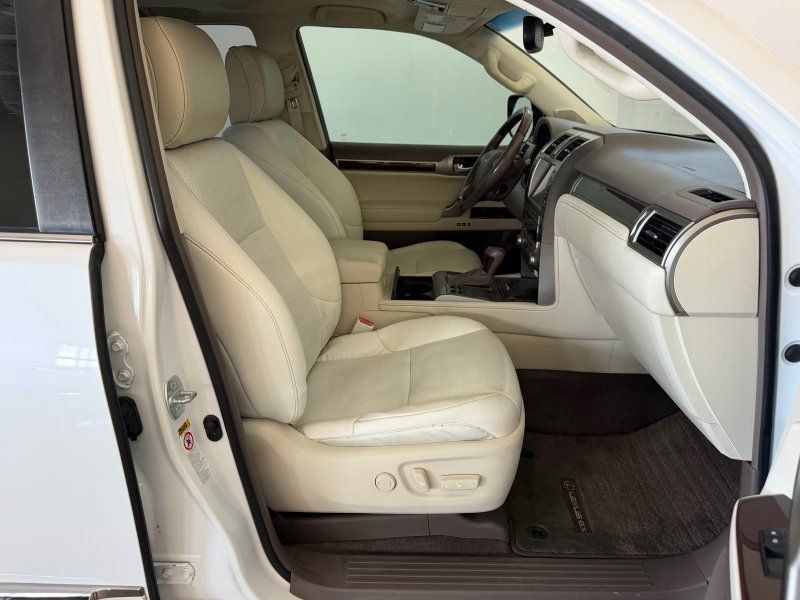 Used 2018 Lexus GX 460 Premium AWD/4WD image 19