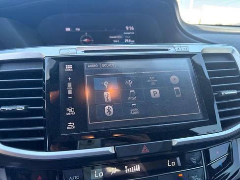 Used 2017 Honda Accord EX-L image 25