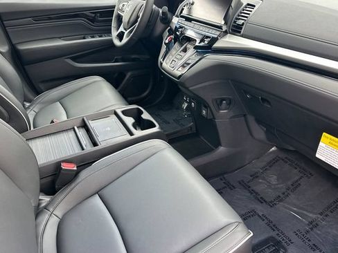 New 2026 Honda Odyssey Touring image 19