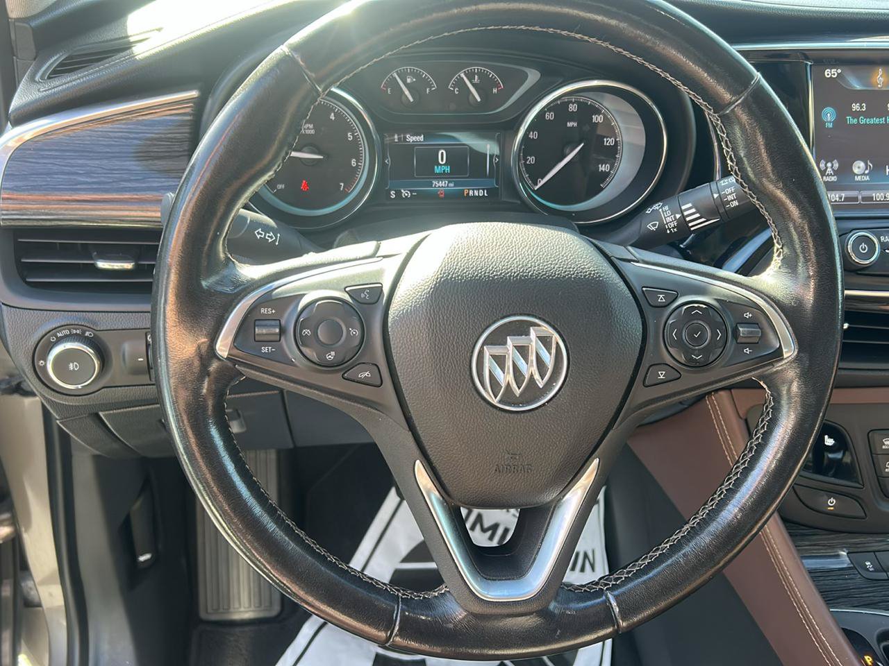 Used 2018 Buick Envision Essence w/ LPO, Interior Luxury Package FWD image 15