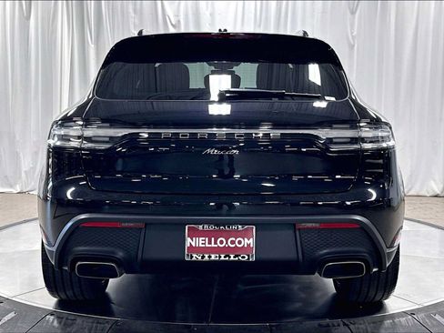 Used 2026 Porsche Macan AWD/4WD image 8