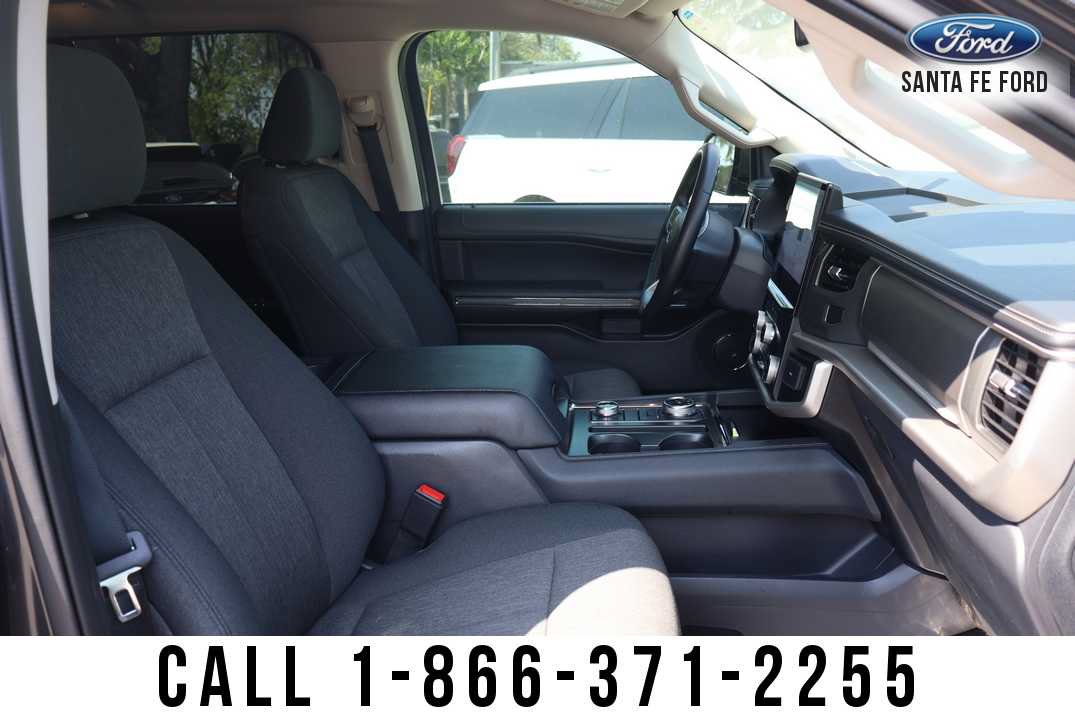 Used 2024 Ford Expedition XLT AWD/4WD image 26