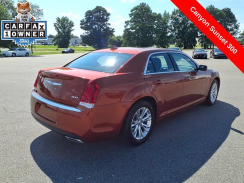 Used 2020 Chrysler 300 Touring L w/ Quick Order Package 2EF RWD image 5