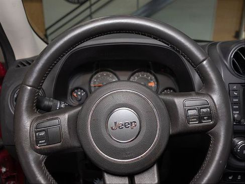 Used 2016 Jeep Patriot High Altitude AWD/4WD image 11