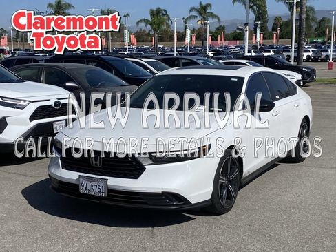 Used 2025 Honda Accord Sport image 1